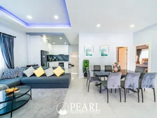 For sale 5 bedrooms house in Bang Lamung, Chonburi