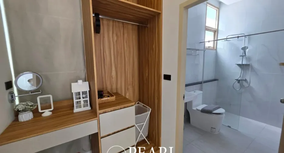 Haus zum Kauf mit 5 Zimmer in Bang Lamung, Chonburi