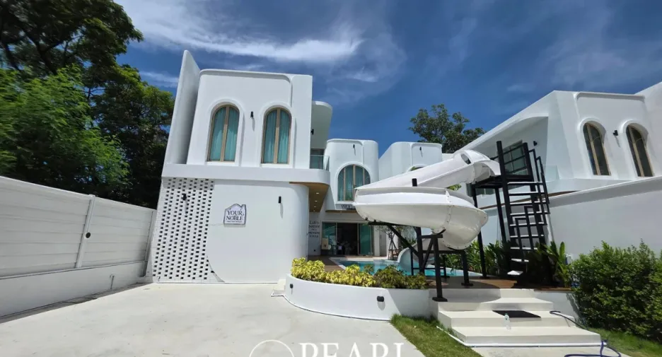 Haus zum Kauf mit 5 Zimmer in Bang Lamung, Chonburi
