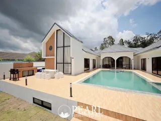 For sale 4 bedrooms house in Bang Lamung, Chonburi
