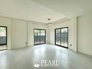 Casa en venta de 3 habitaciones en Bang Lamung, Chonburi