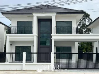 Casa en venta de 3 habitaciones en Bang Lamung, Chonburi