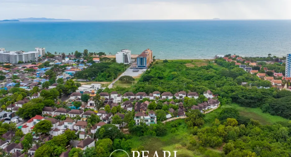 For sale 7 bedrooms house in Sattahip, Chonburi