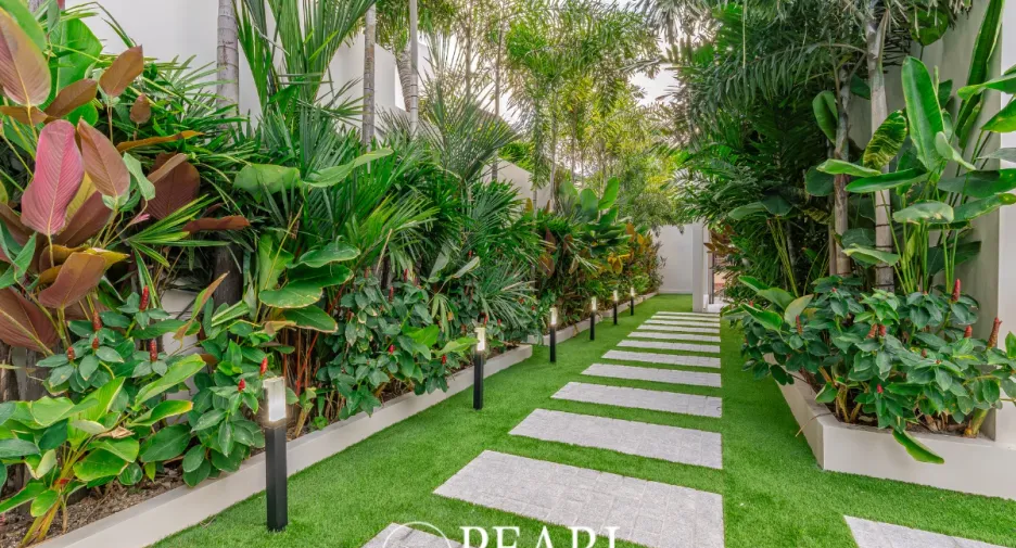 For sale 7 bedrooms house in Sattahip, Chonburi