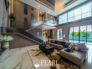 Haus zum Kauf mit 6 Zimmer in Bang Lamung, Chonburi