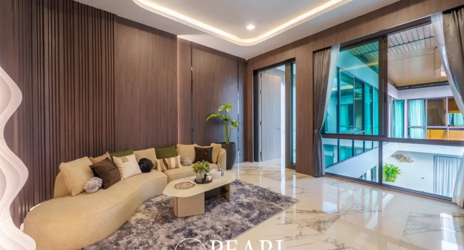 Casa en venta de 6 habitaciones en Bang Lamung, Chonburi