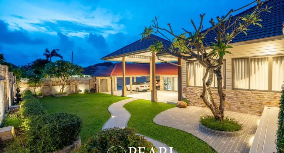 For sale 4 bedrooms house in Bang Lamung, Chonburi