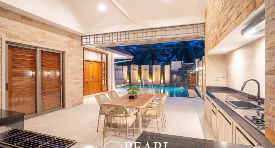For sale 4 bedrooms house in Bang Lamung, Chonburi