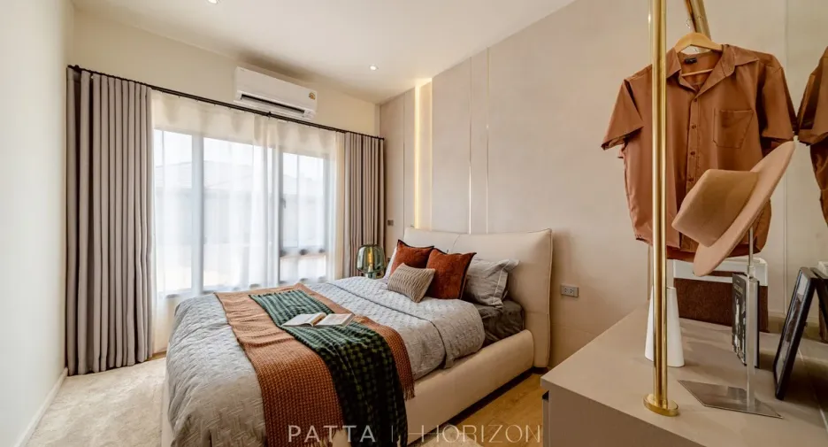For sale 4 bedrooms house in Bang Lamung, Chonburi
