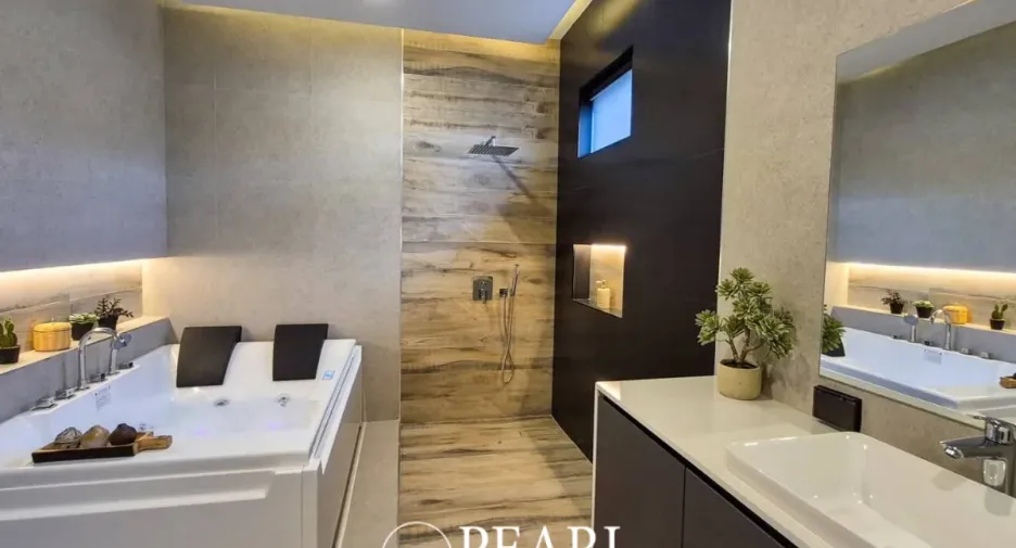 Haus zum Kauf mit 5 Zimmer in Bang Lamung, Chonburi