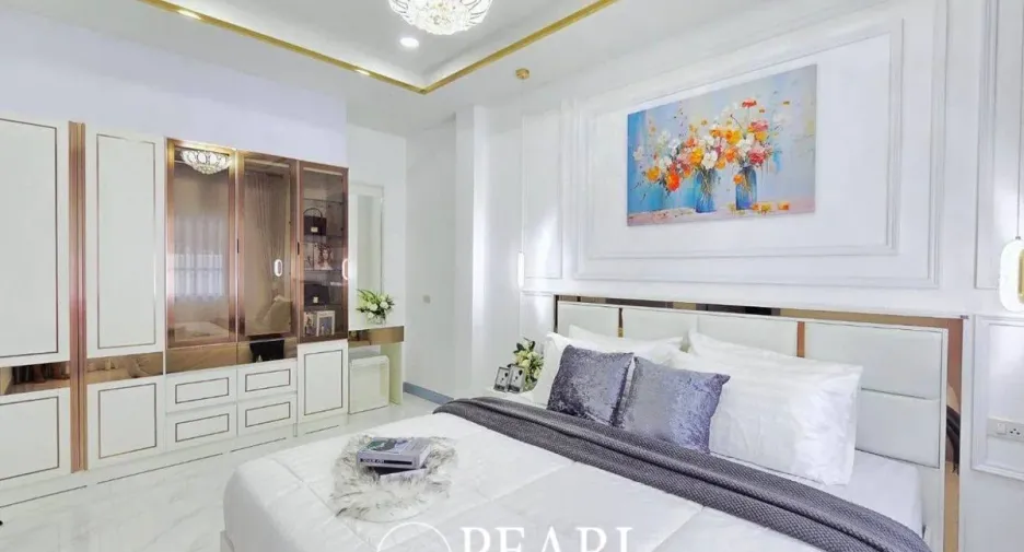For sale 4 ベッドルーム house in Bang Lamung, Chonburi
