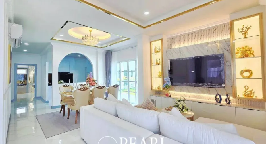 For sale 4 ベッドルーム house in Bang Lamung, Chonburi