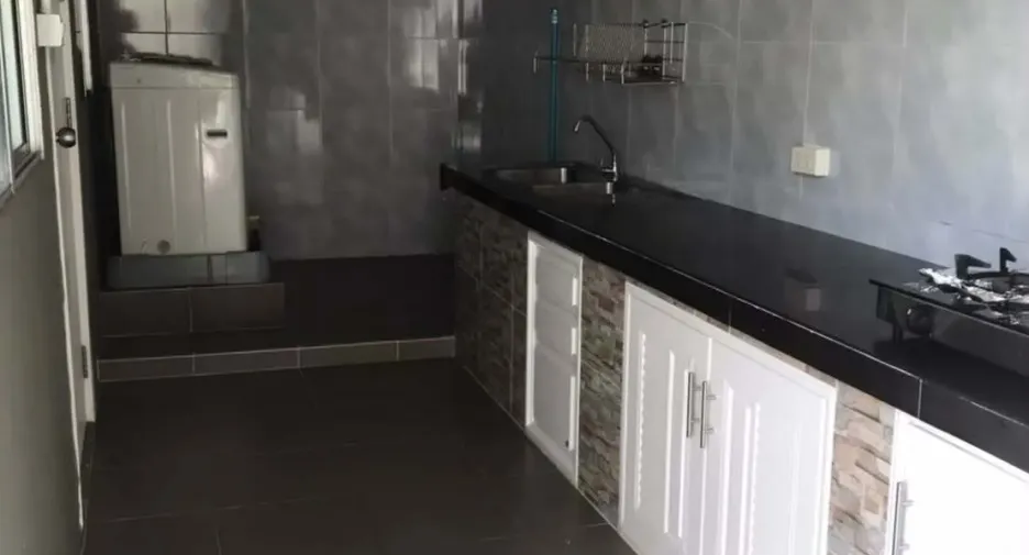 For sale and for rent 3 bedrooms townhouse in Thalang, Phuket