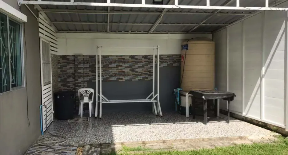 For sale and for rent 3 bedrooms townhouse in Thalang, Phuket