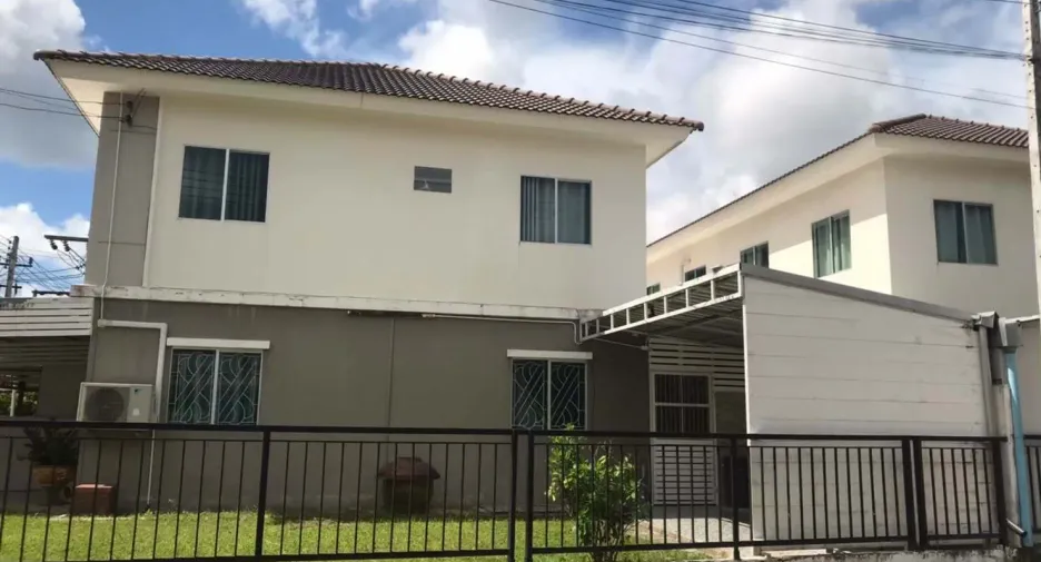 For sale and for rent 3 bedrooms townhouse in Thalang, Phuket