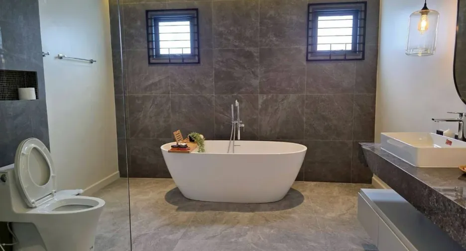 Haus zum Kauf mit 5 Zimmer in Bang Lamung, Chonburi