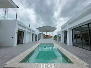 Haus zum Kauf mit 5 Zimmer in Bang Lamung, Chonburi