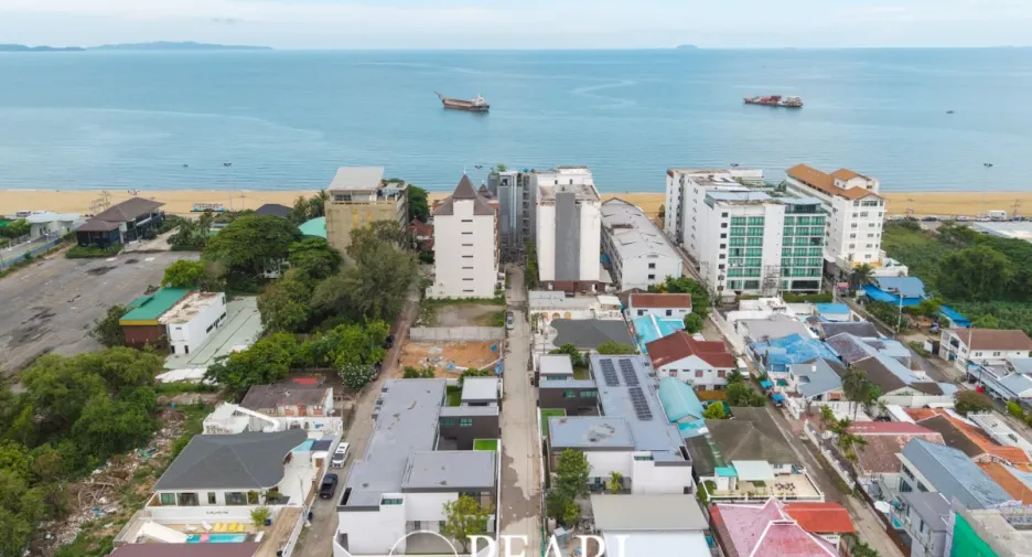 For sale 8 bedrooms house in Bang Lamung, Chonburi