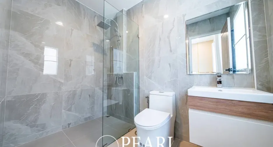 For sale 5 bedrooms house in Bang Lamung, Chonburi