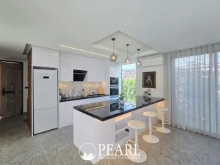 For sale 4 bedrooms house in Bang Lamung, Chonburi