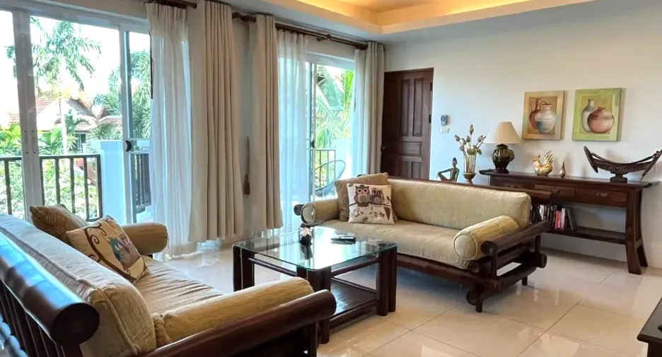 For rent 3 bedrooms villa in Mueang Phuket, Phuket