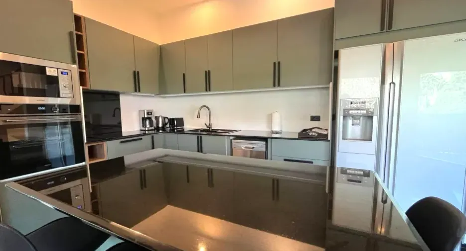 For rent 3 bedrooms villa in Mueang Phuket, Phuket