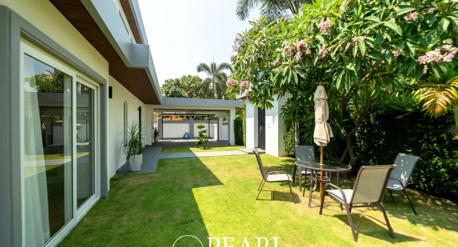 For sale 6 bedrooms house in Bang Lamung, Chonburi