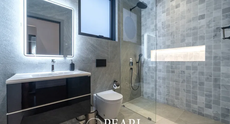 Casa en venta de 6 habitaciones en Bang Lamung, Chonburi