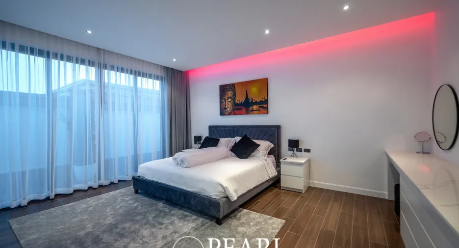 Casa en venta de 6 habitaciones en Bang Lamung, Chonburi