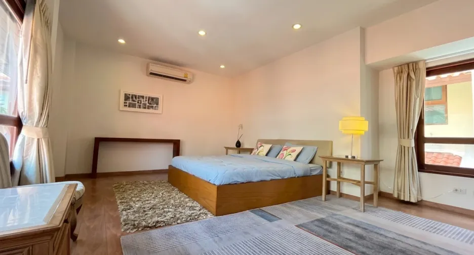 For sale 4 bedrooms house in Bang Lamung, Chonburi