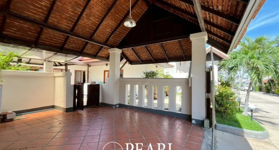 For sale 4 bedrooms house in Bang Lamung, Chonburi
