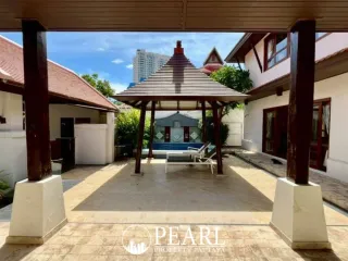 Casa en venta de 4 habitaciones en Bang Lamung, Chonburi