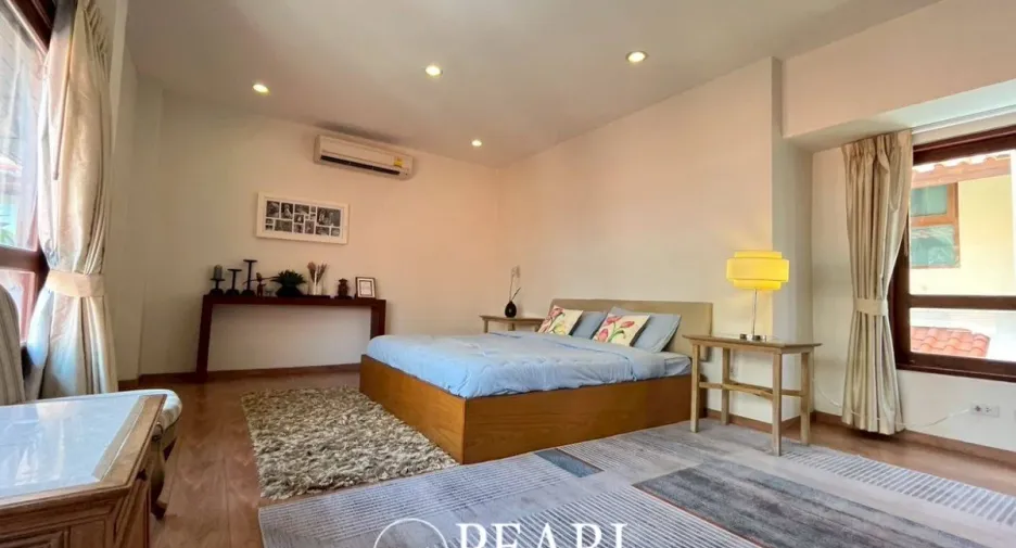 For sale 4 bedrooms house in Bang Lamung, Chonburi