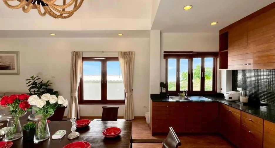 For sale 4 bedrooms house in Bang Lamung, Chonburi