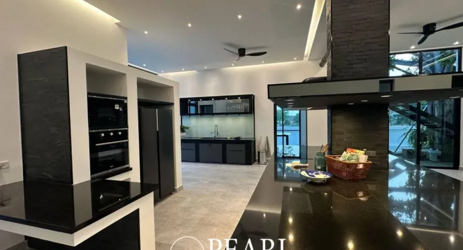 Casa en venta de 4 habitaciones en Bang Lamung, Chonburi