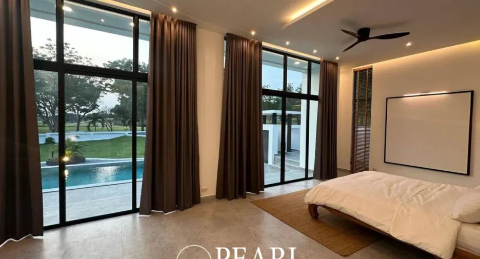 Casa en venta de 4 habitaciones en Bang Lamung, Chonburi