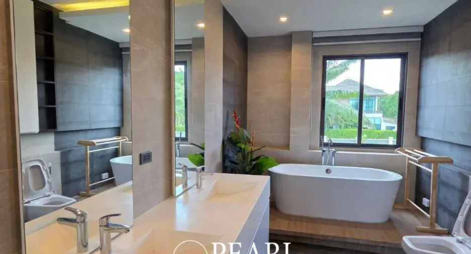 出售 4 卧室 独立屋 在 Bang Lamung, Chon Buri