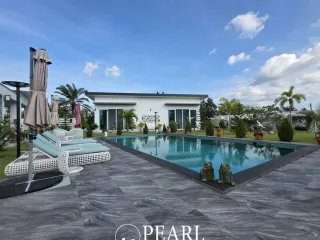 Haus zum Kauf mit 5 Zimmer in Bang Lamung, Chonburi