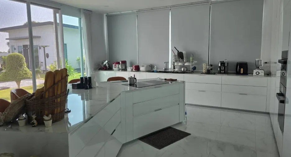 Casa en venta de 5 habitaciones en Bang Lamung, Chonburi
