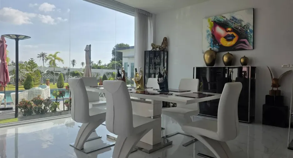 Casa en venta de 5 habitaciones en Bang Lamung, Chonburi