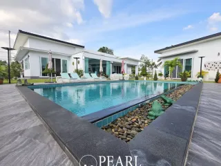 Haus zum Kauf mit 5 Zimmer in Bang Lamung, Chonburi