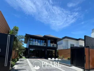 For sale 7 bedrooms house in Bang Lamung, Chonburi