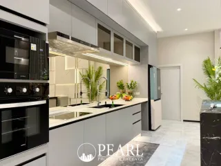 For sale 5 bedrooms house in Bang Lamung, Chonburi