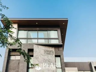 Haus zum Kauf mit 4 Zimmer in Bang Lamung, Chonburi