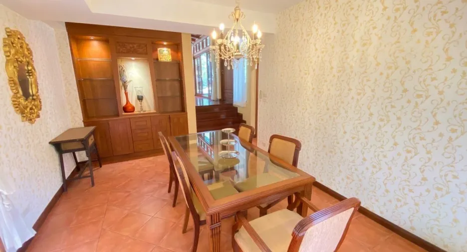 For sale 4 bedrooms house in Jomtien, Pattaya
