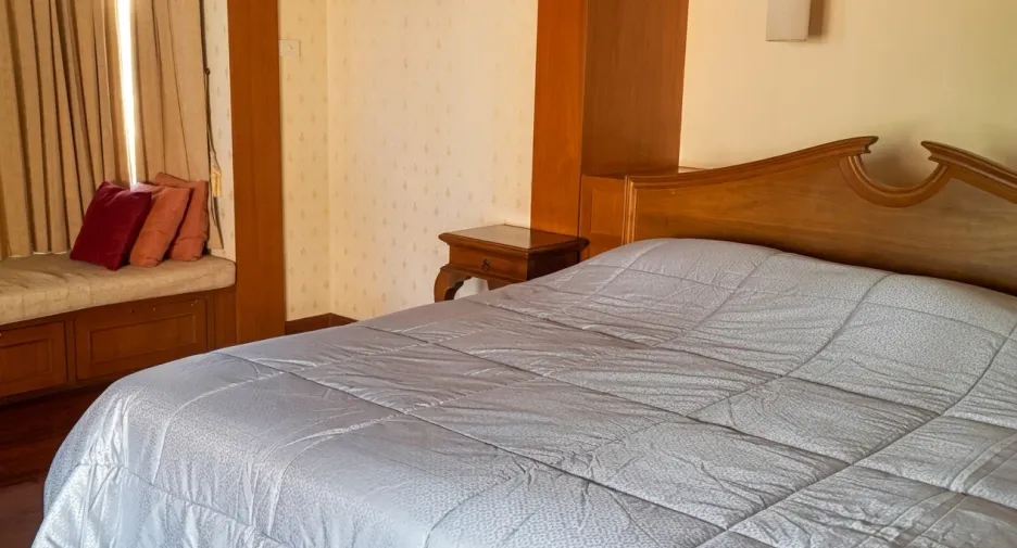 For sale 4 bedrooms house in Jomtien, Pattaya