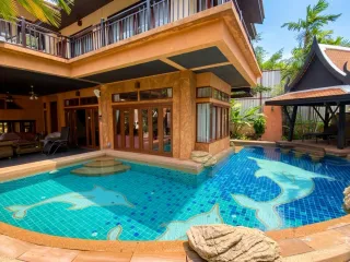 For sale 4 bedrooms house in Bang Lamung, Chonburi