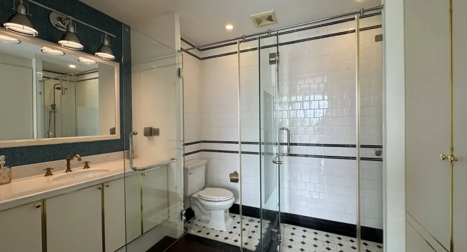For sale 3 bedrooms condo in Sattahip, Chonburi