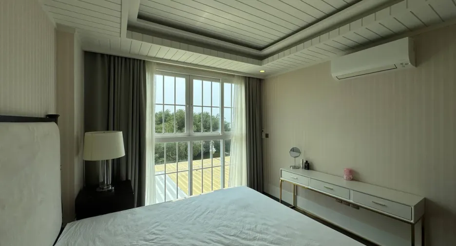 For sale 3 bedrooms condo in Sattahip, Chonburi