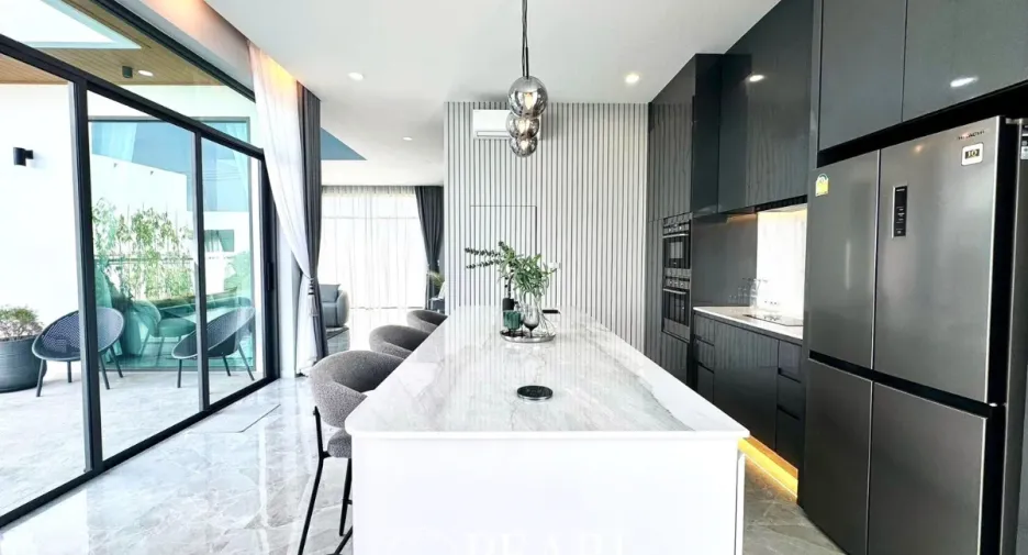 Haus zum Kauf mit 4 Zimmer in Bang Lamung, Chonburi